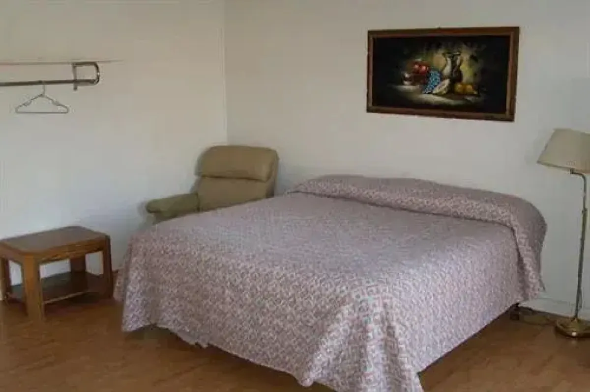 Dunes Motel, 447 Addison Ave W, Twin Falls, ID